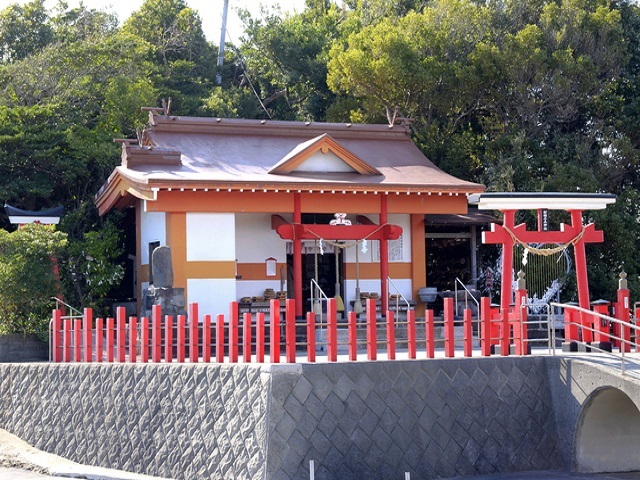  Kamafuta Shrine