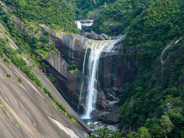 Senhiro Waterfall